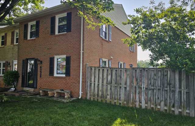 4226 EMBASSY Drive photos photos