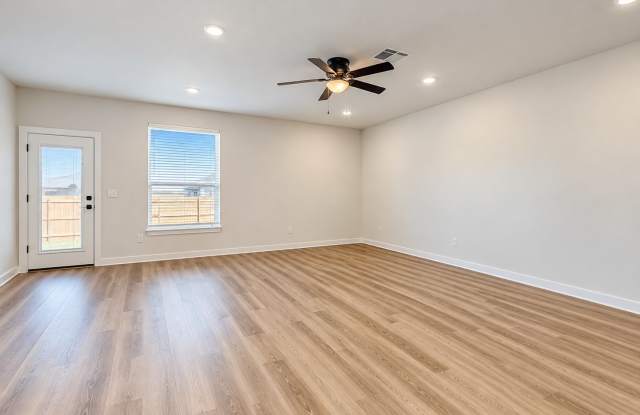 8305 NW 163rd Ter Gallery 4