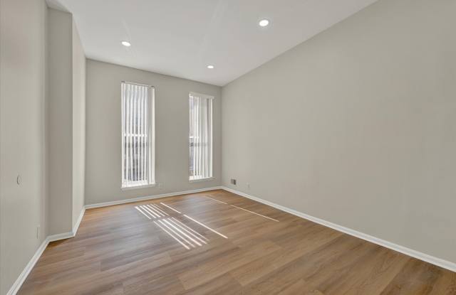 310 E Lafayette - 1 photos photos