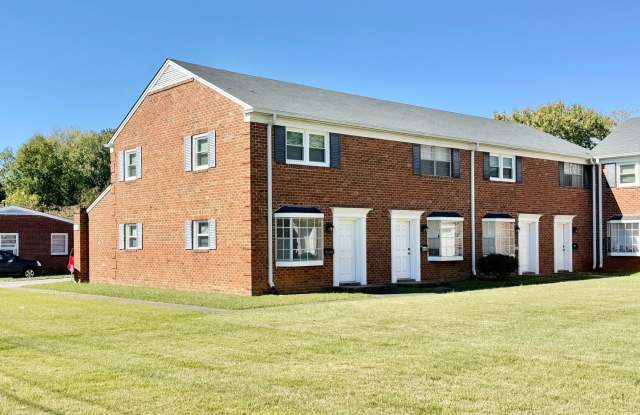 Adorable 2 Bedroom Convenient to I-29, Shopping & More! - Fall Move in Special! Gallery 1