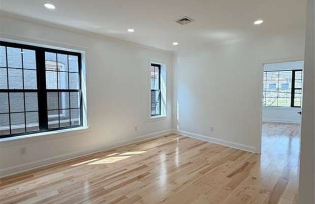 550 Jamaica Avenue Gallery 3