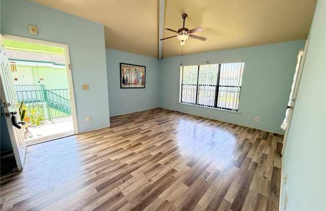 3968 NW 87th Ave photos photos
