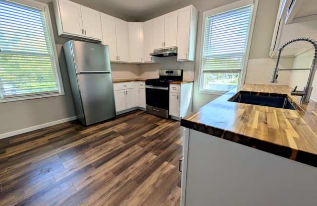 328 North G Street - 2 photos photos 328 North G Street - 2 photos photos