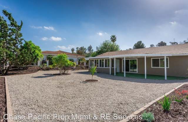 16435 Bernardo Oaks Drive Gallery 2