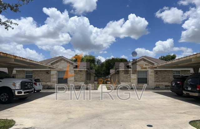 221 W Albatross Ave photos photos
