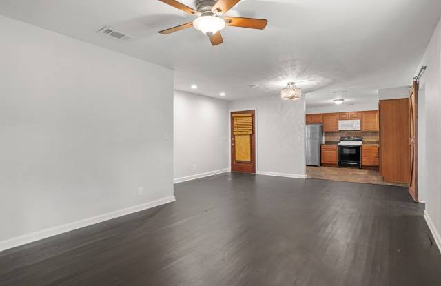 3 Bed 1 Bath Home near Osceola Golf Course Gallery 3