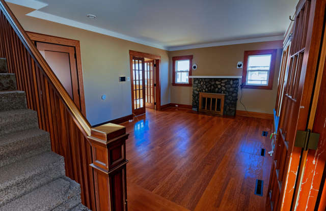 1833 N Bond St - 1833 North Bond Street, Saginaw, MI 48602 1833 N Bond St - 1833 North Bond Street, Saginaw, MI 48602