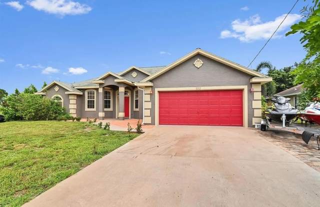 602 SW McCall Rd photos photos