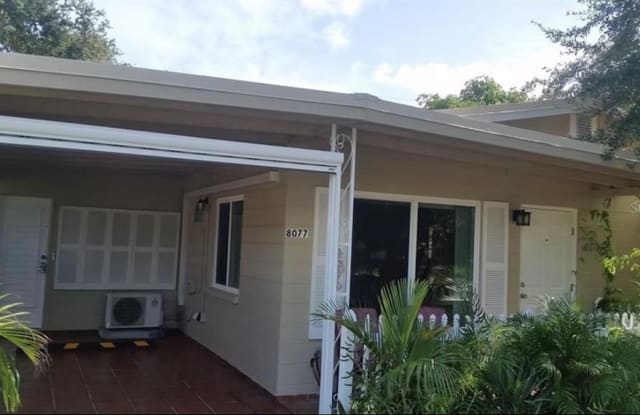 8077 22ND AVENUE N - 8077 22nd Avenue North, St. Petersburg, FL 33710