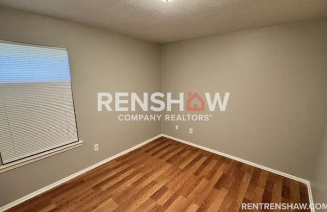 381 N Manassas St Gallery 4