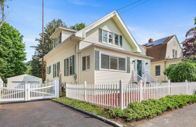 366 Suburban Avenue photos photos