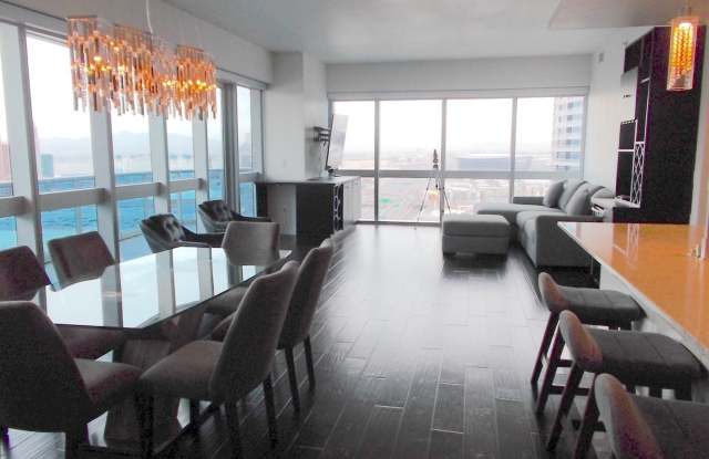Experience elevated high-rise living at The Martin. Gallery 4