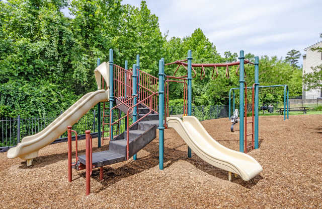 Aquia Terrace Apartments Gallery 3