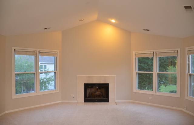 360 SATINWOOD Court N Gallery 4