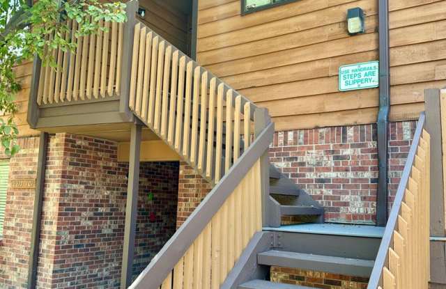 Spacious 2 Bed 2 Bath Condo in Aurora! Across from Community Pool!! Available NOW! - 2217 South Buckley Road, Aurora, CO 80013