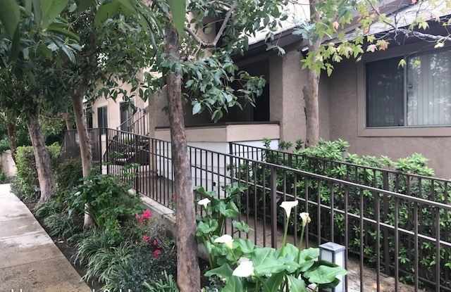 10229-B De Soto Ave. Gallery 2