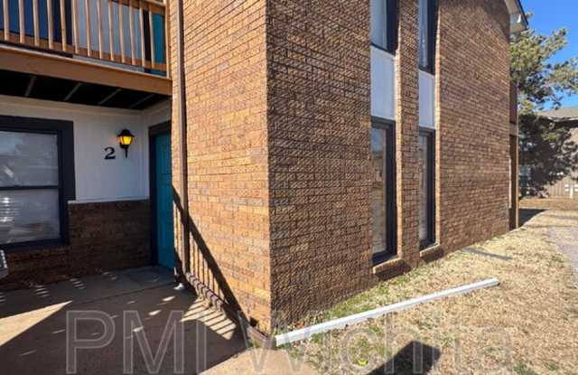 6832 W Par Ln - 6832 West Par Lane, Wichita, KS 67212