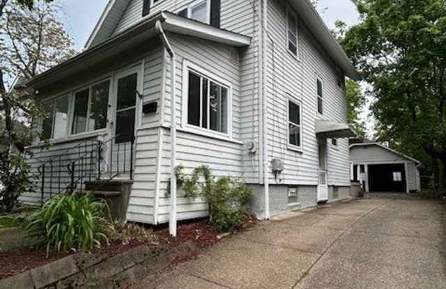 Spacious 4-Bedroom Home photos photos