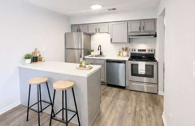 Tall Oaks photos photos