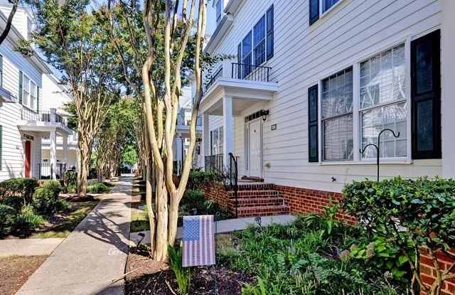 4427 Lydias Drive Gallery 3