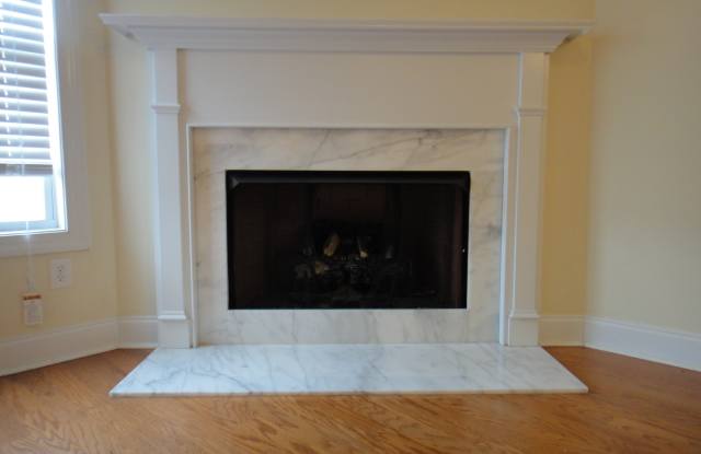 Spacious 3 Bed / 2 Bath Mill Creek Townhome with Bonus Room - Available November 2026! Gallery 4