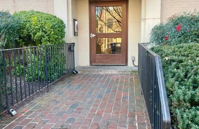 1363 K Street SE unit: 103 photos photos