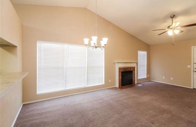 2328 Forestbrook Drive Gallery 3