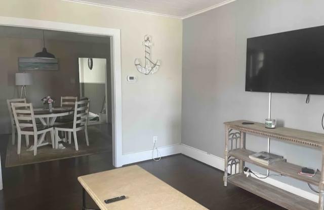 150 Caracas Avenue photos photos