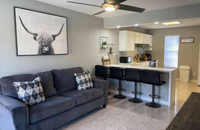 2255 N. Veterans Blvd photos photos