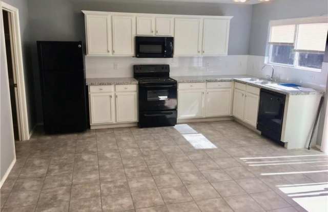 1318 Pigeon Court Gallery 3