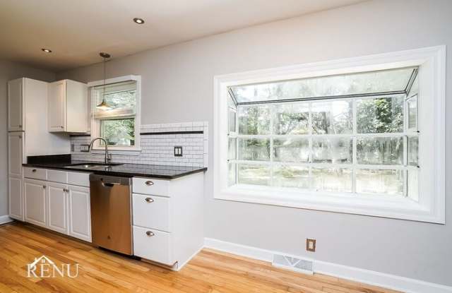 1819 Kings Court Gallery 4