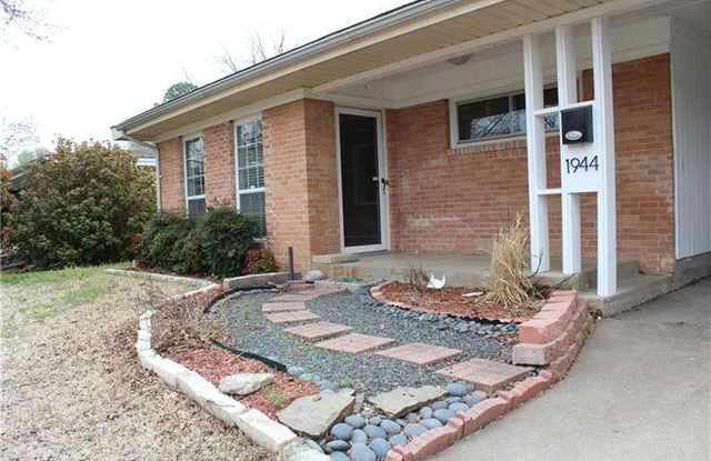 1944 Pilgrim Drive - 1944 Pilgrim Drive, Irving, TX 75061