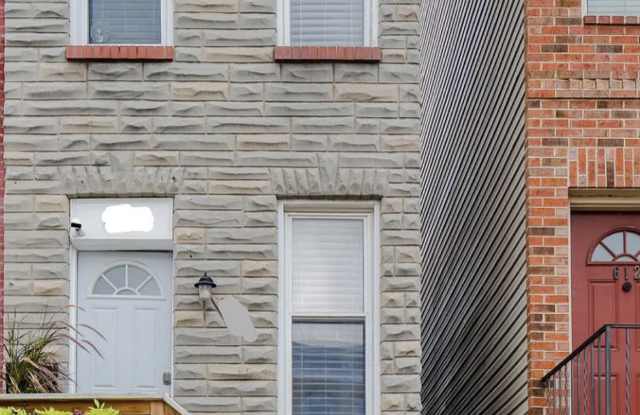 614 South Luzerne Avenue -Room 1 Gallery 2