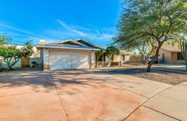 1726 E EL PARQUE Drive Gallery 2