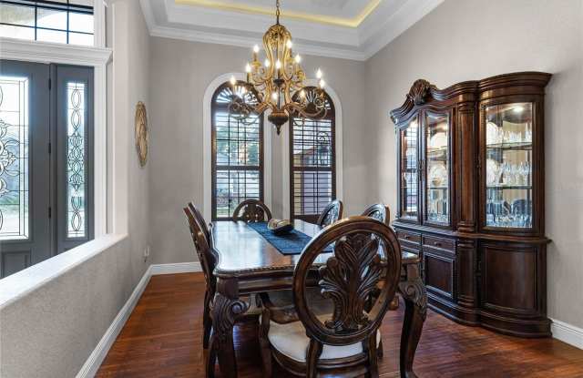 4500 STONE HEDGE Drive Gallery 4