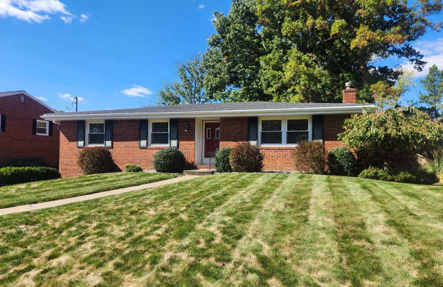 Fabulously updated 3 bedroom 2 bath Rental home in Carnot-Moon! - 108 Idleworth Drive, Carnot-Moon, PA 15108