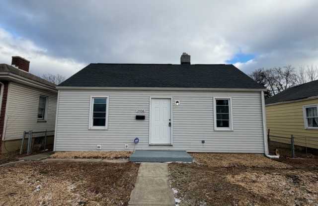 Modern Chic Meets Move-In Ready: Your Renovated 3-Bedroom Haven! photos photos