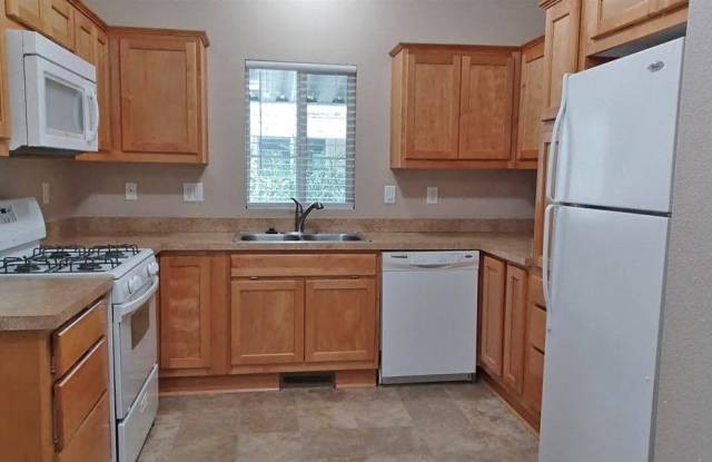 844 Shawnee Trail - 844 Shawnee Trail, Redding, CA 96003 844 Shawnee Trail - 844 Shawnee Trail, Redding, CA 96003