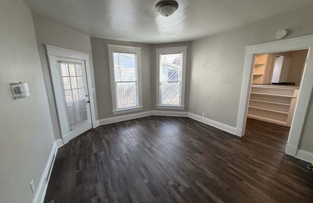 328 Kenwood Avenue - 1 photos photos 328 Kenwood Avenue - 1 photos photos