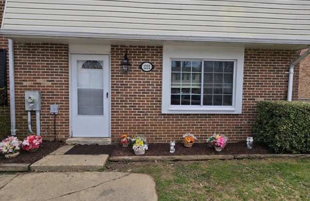 Spacious 4-Bedroom, 1.5-Bath Townhome in Battery Village – Havre de Grace, MD photos photos