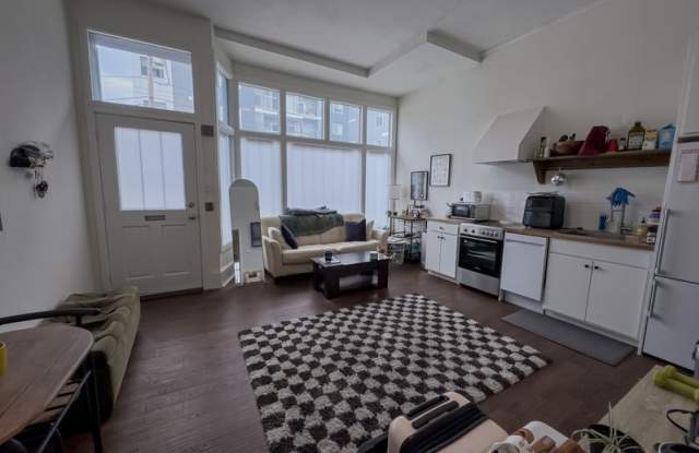 1832-34 Callowhill Street - G photos photos