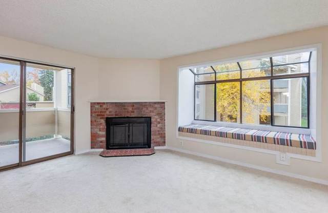 2 Bedroom 1.75 Bath Condo in Lynnwood photos photos