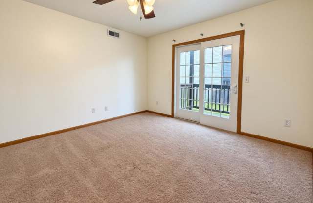 323 Creekside Drive - 1 Gallery 3