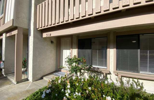 Stunning Townhome in Tanglewood Community photos photos