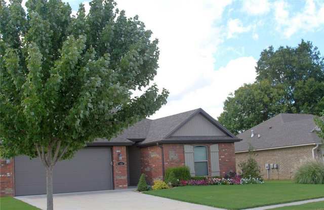 1417 S Blue Willow Avenue photos photos