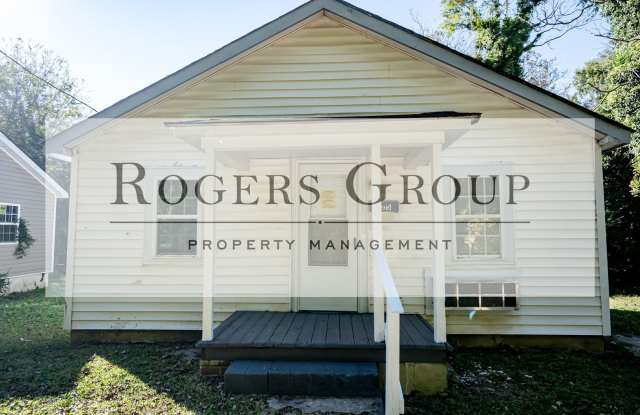 $500 RENT CREDIT SPECIAL - Homes for rent in Henderson NC - 525 Hatch Street - Schedule Showing Online at www.rentnc.net - 525 Hatch Street, Henderson, NC 27536