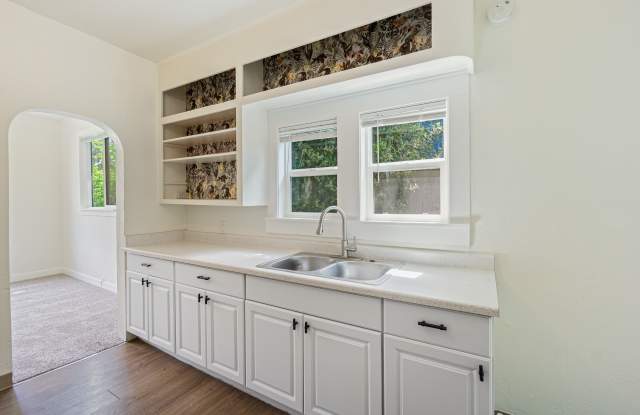 2304 South Wilkeson Street#A Gallery 2