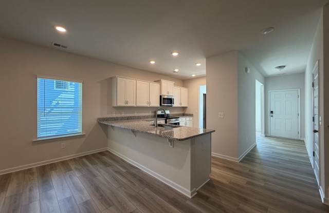 Brand New 4/2.5 House in West Rome- $2,095 Gallery 3