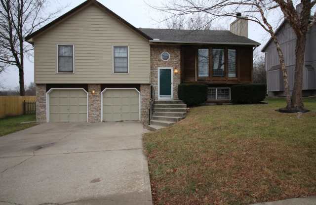 Huge 3 Bed 2.5 Bath home Overland Park photos photos