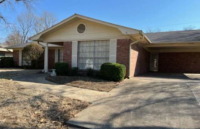 Lakewood 3 BR & 2 Bath in North Little Rock, Arkansas photos photos
